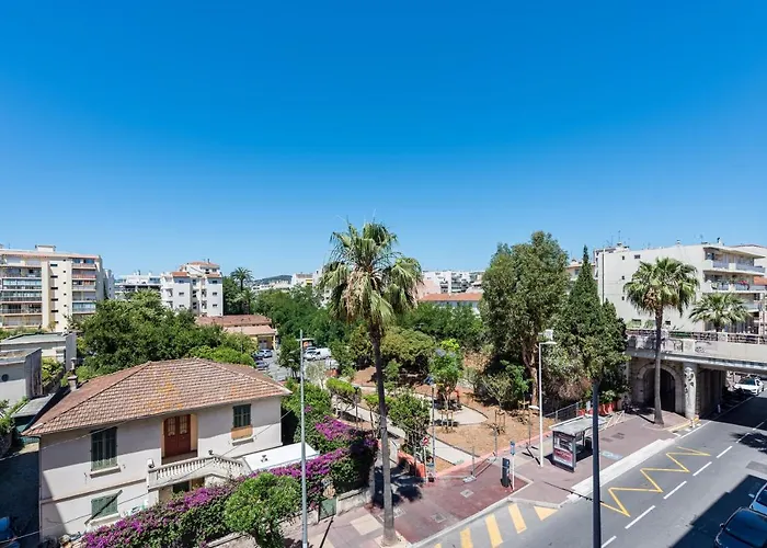 Beau Veranda A Deux Pas De La - Parking Inclus Apartment Juan-les-Pins